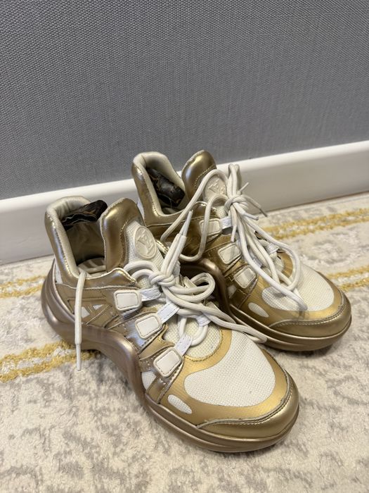 кроссовки женские