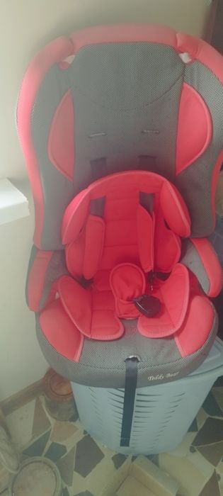 Автомобильное кресло