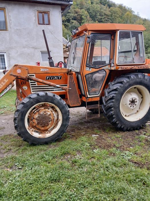 Fiat 780 cu încarcator frontal