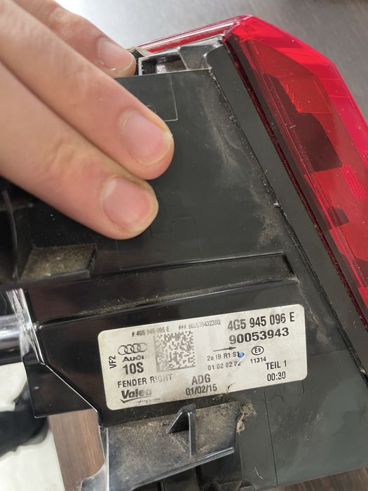 Ляв външен стоп за ауди а6 ц7 фейслифт седан и десен вътрешен стоп ц7