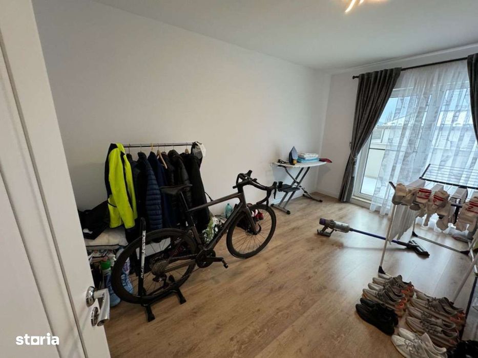 Apartament 3 camere de lux zona din spate de la Omv ul de jos