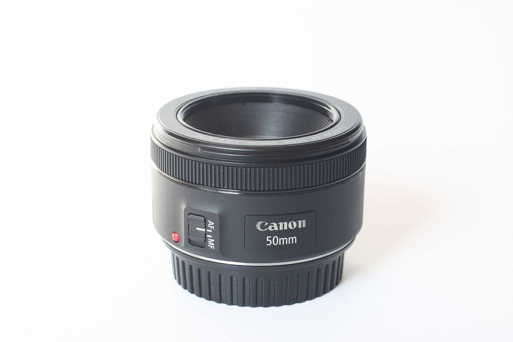 Canon EOS 800D + EF 50 mm 1.8