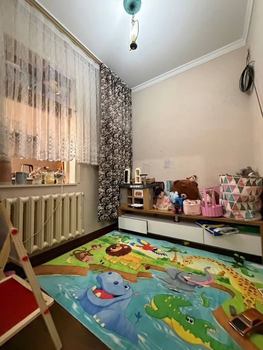 Продаётся 2 комнатная квартира Юнусабад 11  квартал с мебелью и техник