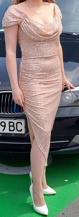 Абитуриентска рокля