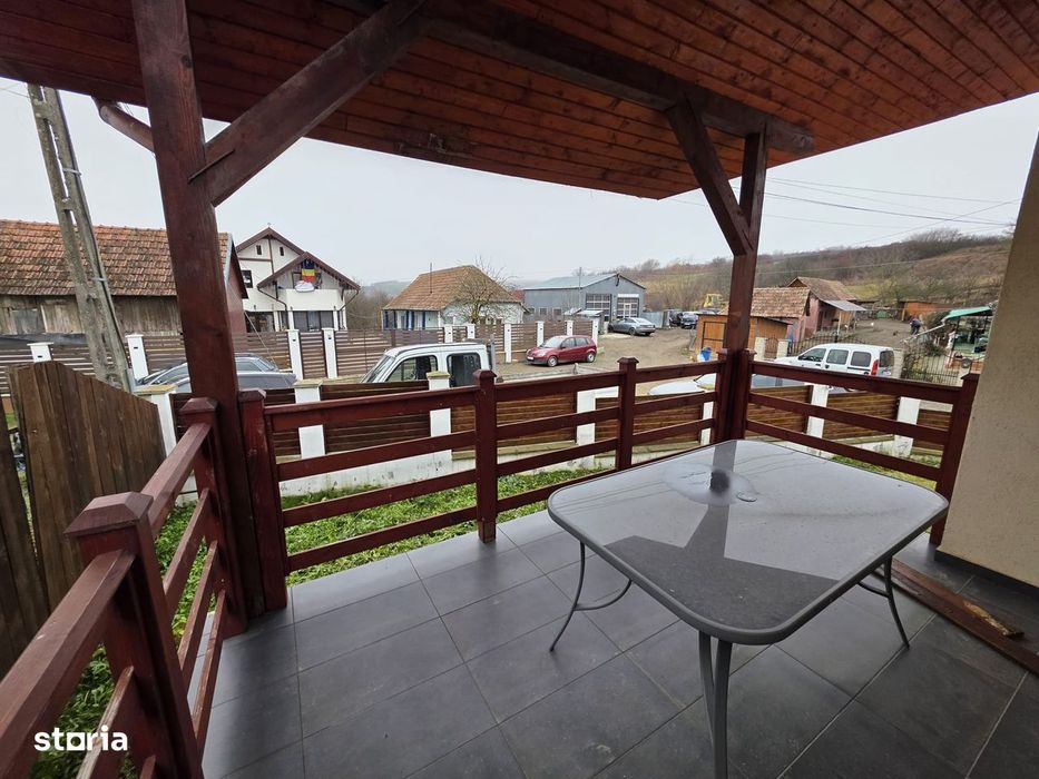 Casa noua Cerghid, teren 420 mp , gard facut, utilata si mobilata
