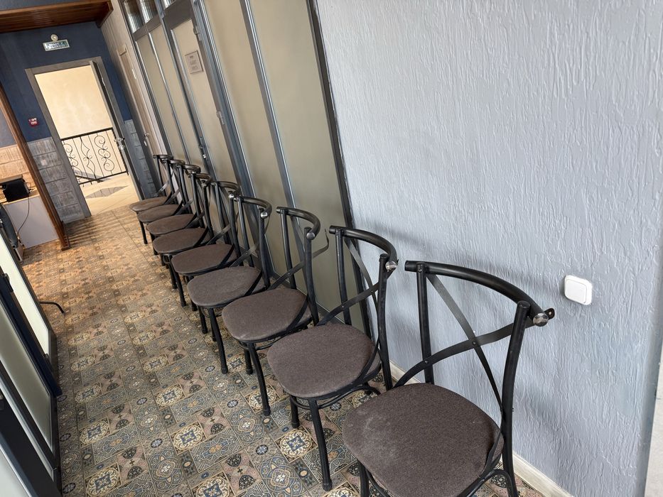 Продам стулья б/у некоторые с дефектами