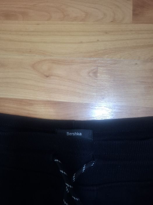 Pantaloni trening Bershka ca noi,marime M