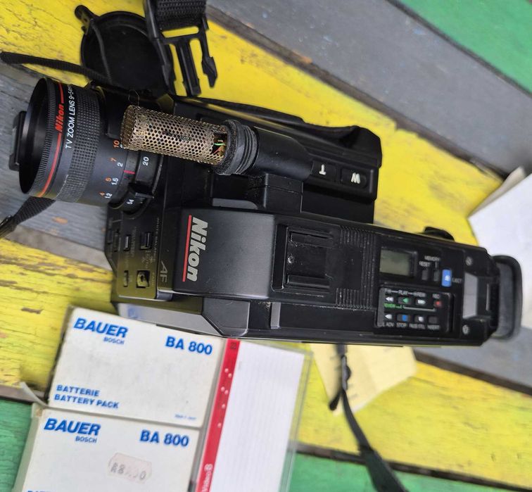 винтидж видеокамера Nikon VN-810 (Video 8)