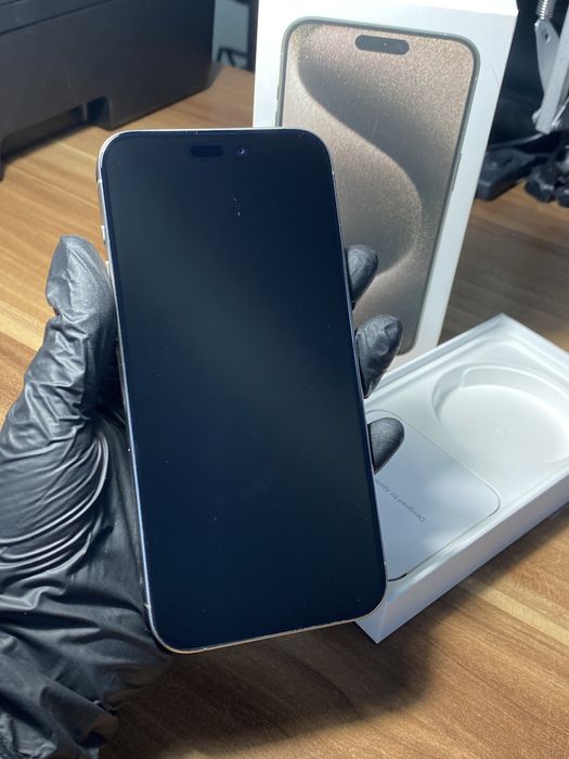 iPhone 15 Pro Max • 512 GB • Natural Titanium