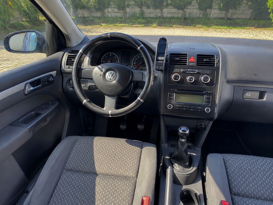 Vănd volkswagen passat touran 2006 - 1.9  TDI îngrijită și gata de drum