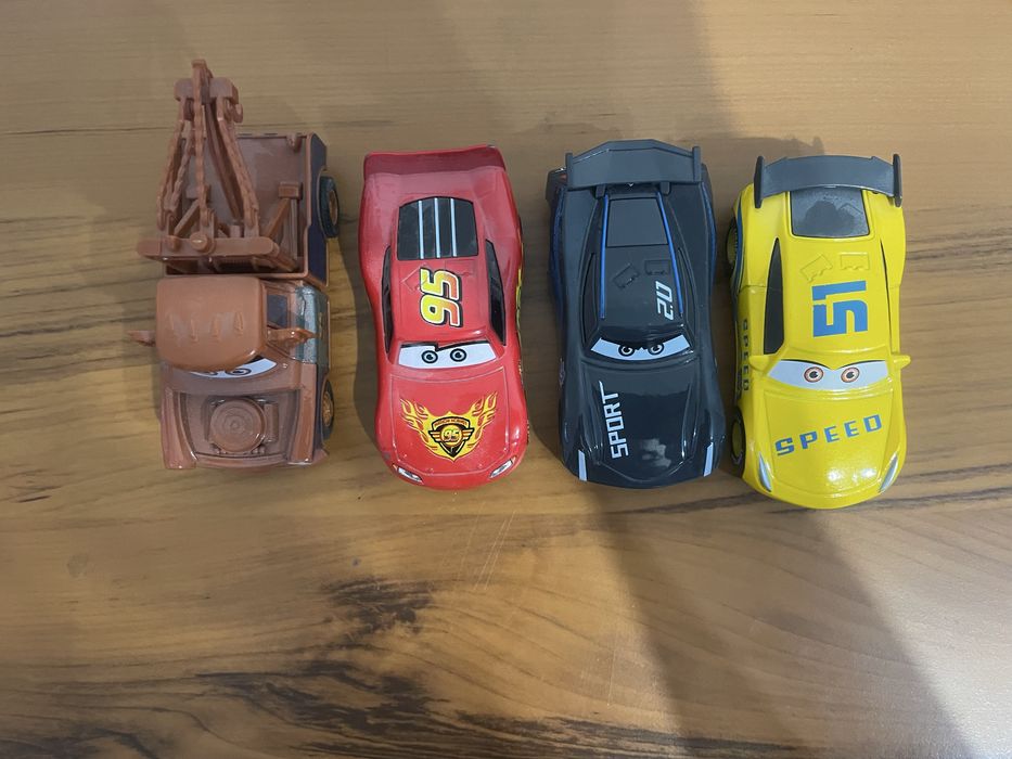 Игрушки-машинки Тачки
