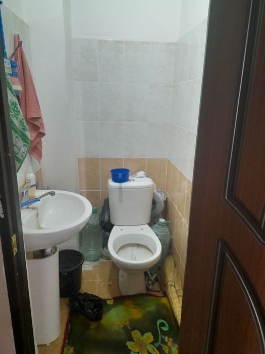 Yangi qurilgan uylardan 2xonali aeroport yo‘lida