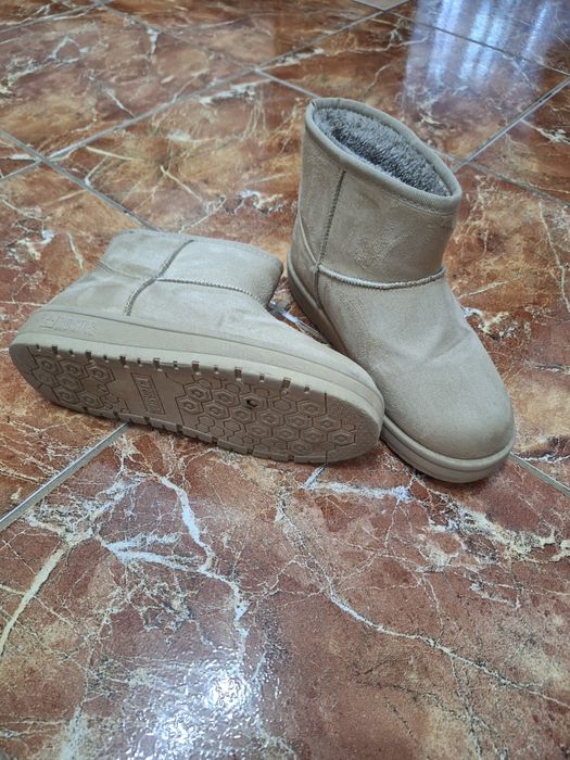 Ghete fete maro calduroase