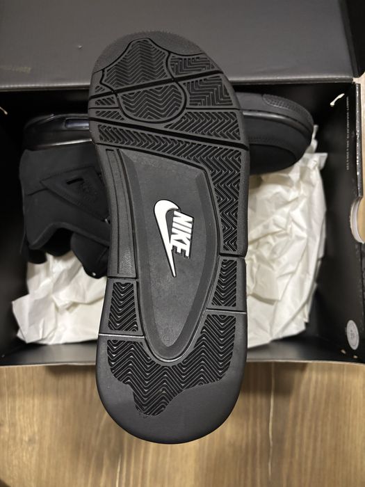 Обувки Jordan 4 Black Cat 2026