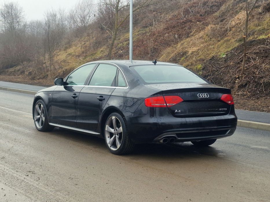 Dezmembrez Audi A4 B8 2.0 TDI S-line