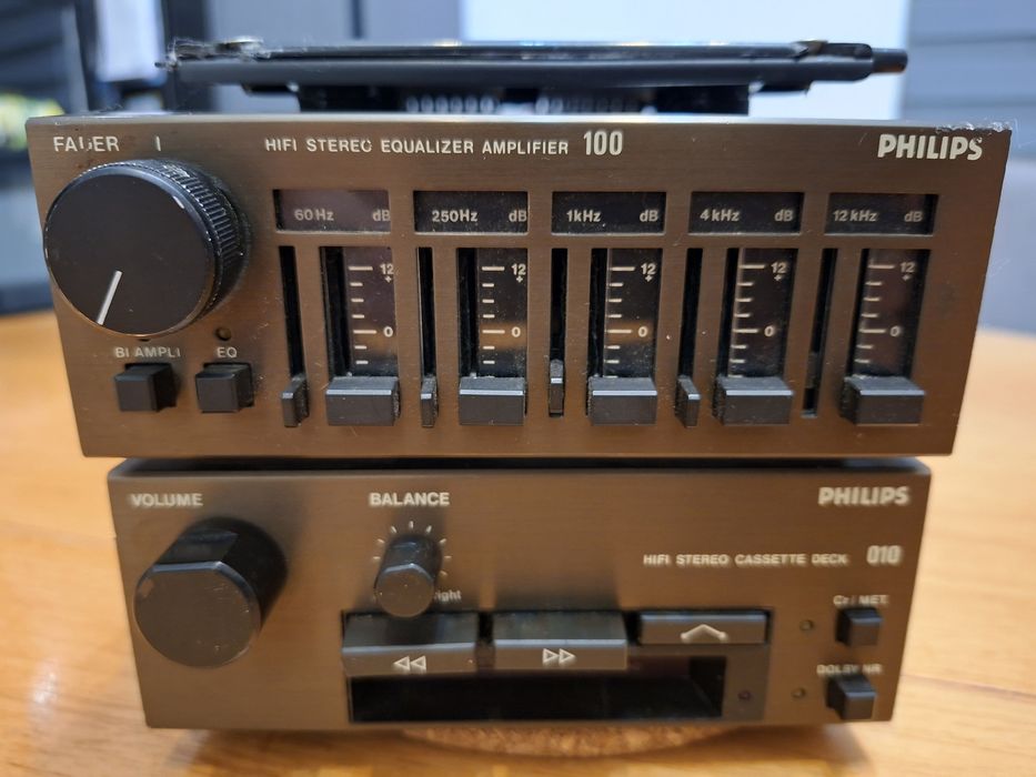 Linie audio auto vintage Philips Car Component Series II - anii '80 (Rară)