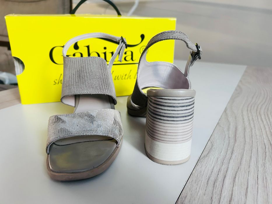 Дамски бежови сандали с висок ток - Gabina