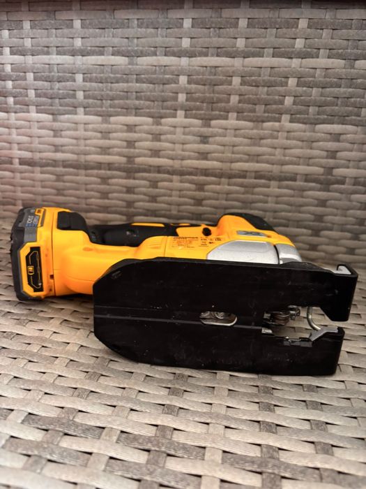 Pendular dewalt DCS334
