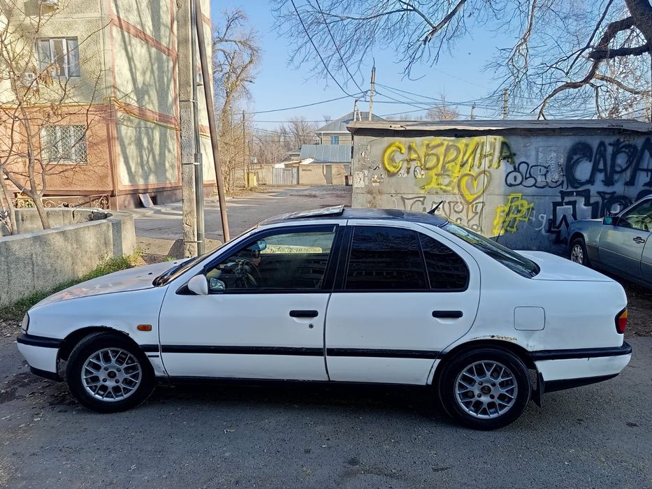 Nissan primera 1993