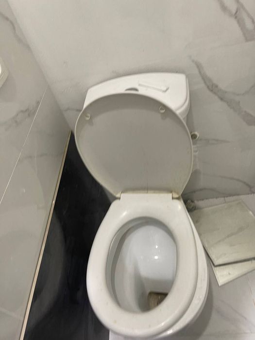 Унитаз сотилади продаётся унит6