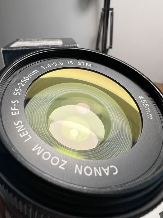 Canon EOS 700D DSLR + обективи  18-55mm & 55-250mm, 3 батерии,