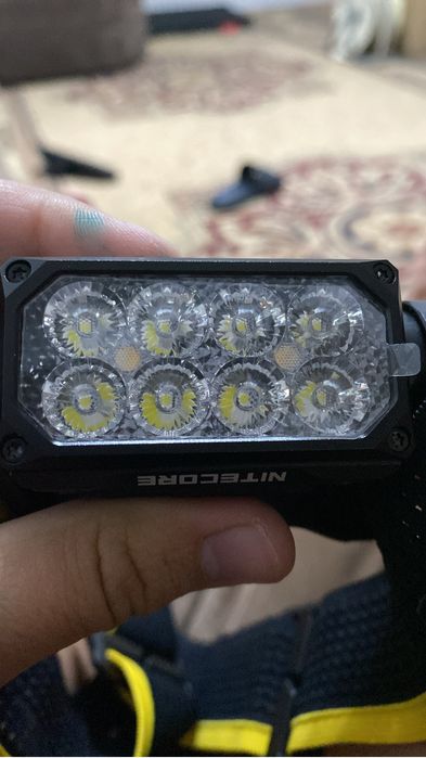 Фонарь очень мощный Nitecore