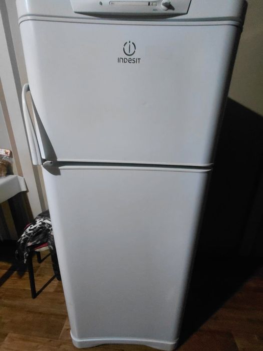 холодильник indesit