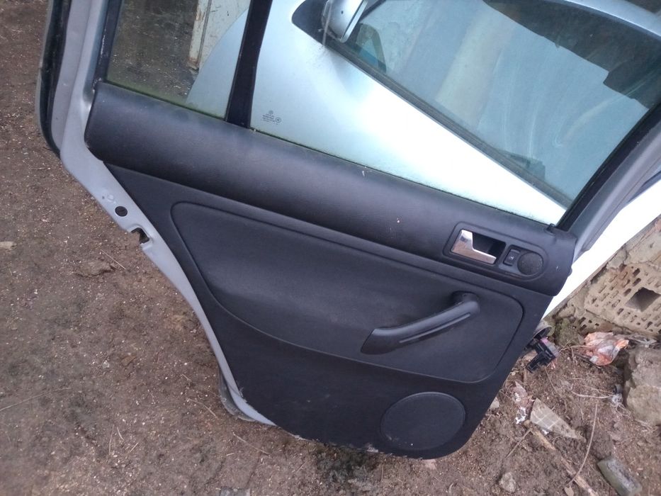 Vand piese auto de golf 4