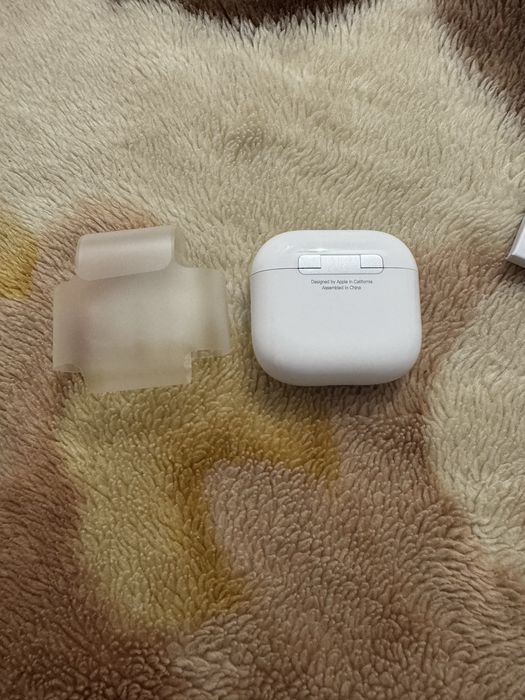*cadoul perfect* airpods 4 noi desigilate