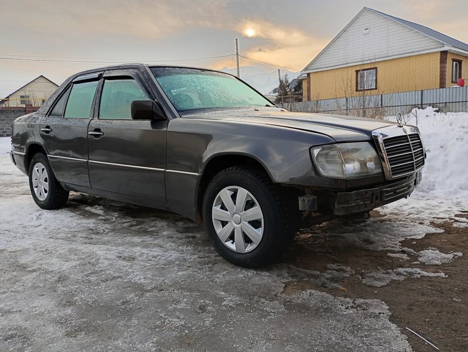 Продам Мерседес 124