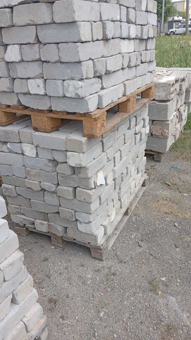 Кирпич. продам  30 тенге шт.