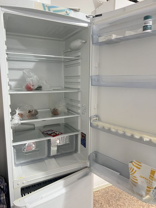 InDesiT холодиник