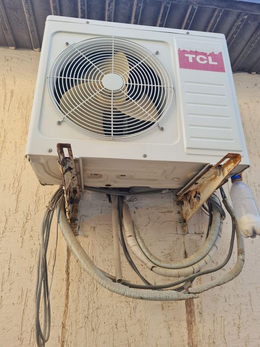 Кондиционер TCL.
