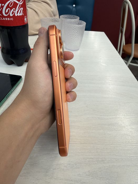 Iphone 17 pro max на гарантии
