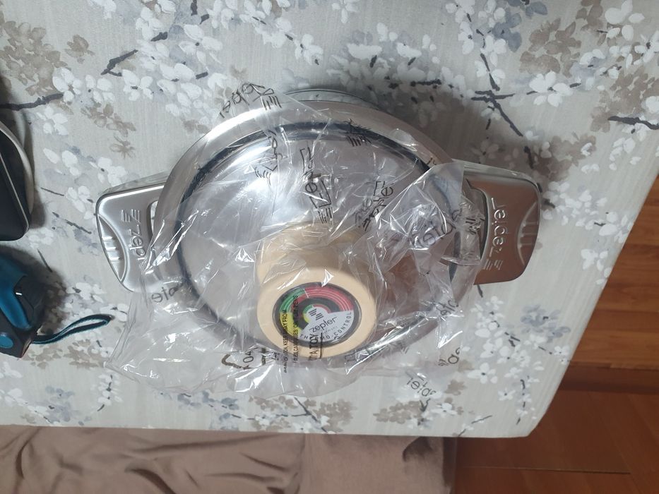 Продам кастрюли ковш и сковороду цептер