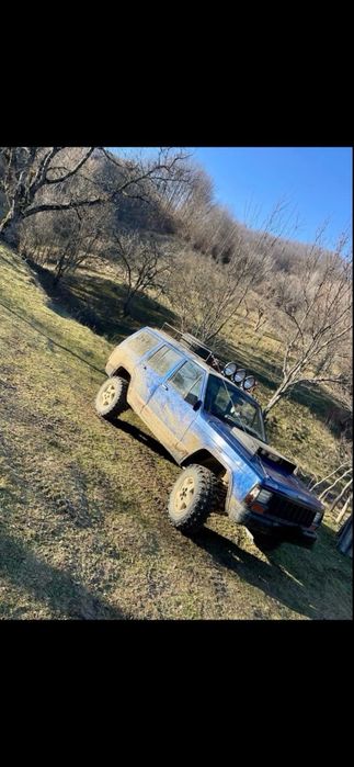 Se vinde jeep cheroche xj