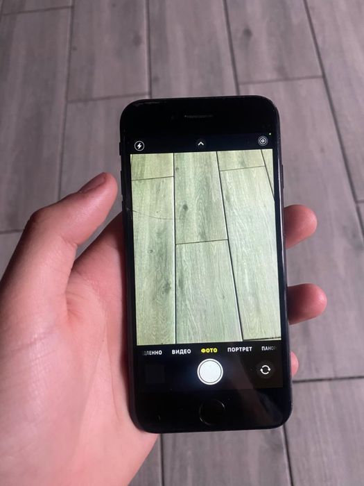 iPhone se 2020 акум71 gb128