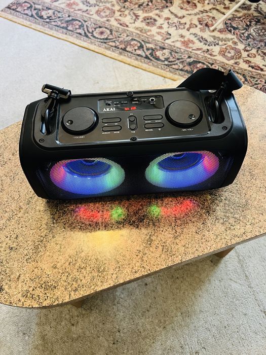 Boxa Akai de vazare portabila buetooth
