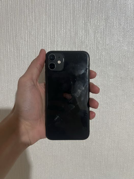 iPhone 11 в хорошем состоянии