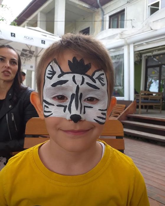 Pictez copiii la petreceri aniversare