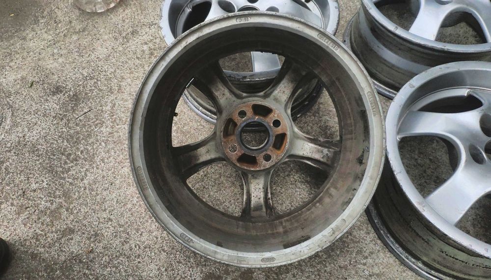 Джанти OZ Vulcan 4x100 R15/ET37/7J