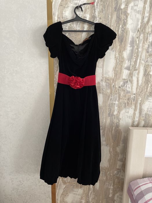 Продам бархатное платье