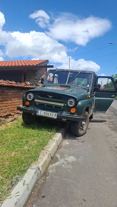 Здравей те продавам УАЗ 469