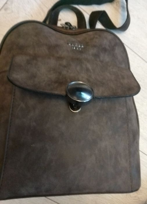 Geanta/Ghiozdan Guess