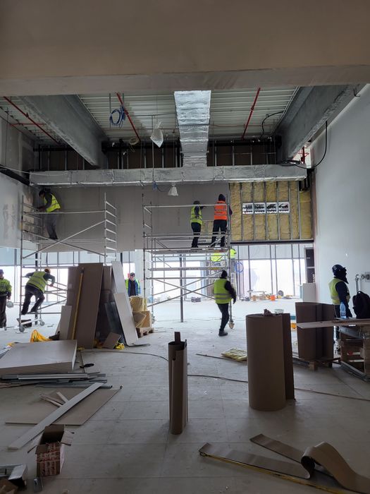 Executam lucrari de constructii: