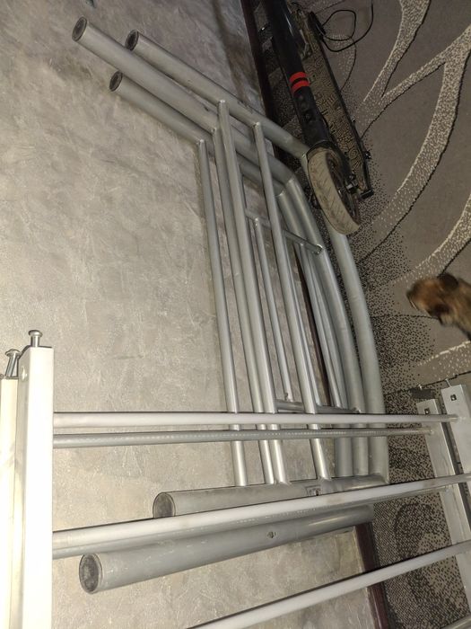 Продам 2 железные кровати