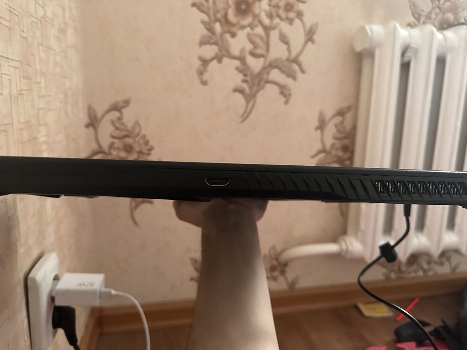 Продам ноутбук Msi thinGf63