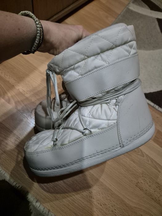 Ботуши апрески,дамски бели