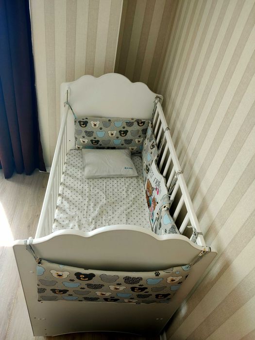 Продам детскую кроватку