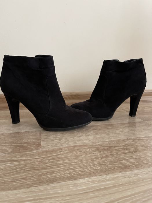 Велурени боти